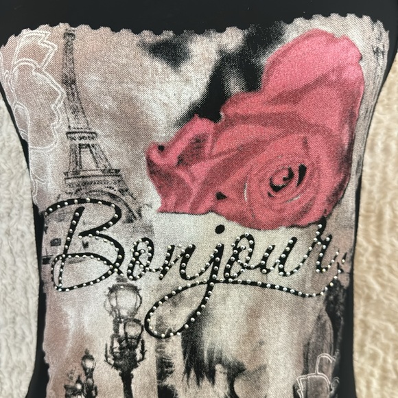 ☺️ Occasion-Racer back Tank Top. Black, pink rose design, Bonjour Paris.size 4. - Picture 2 of 7